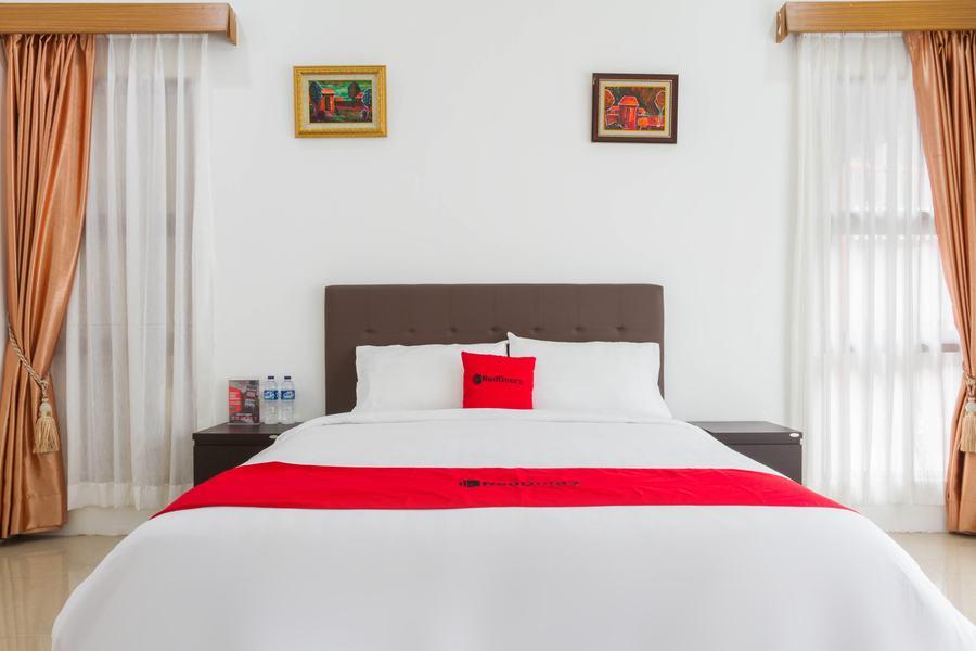 Hotel RedDoorz near Jatinangor Town Square Zewnętrze zdjęcie