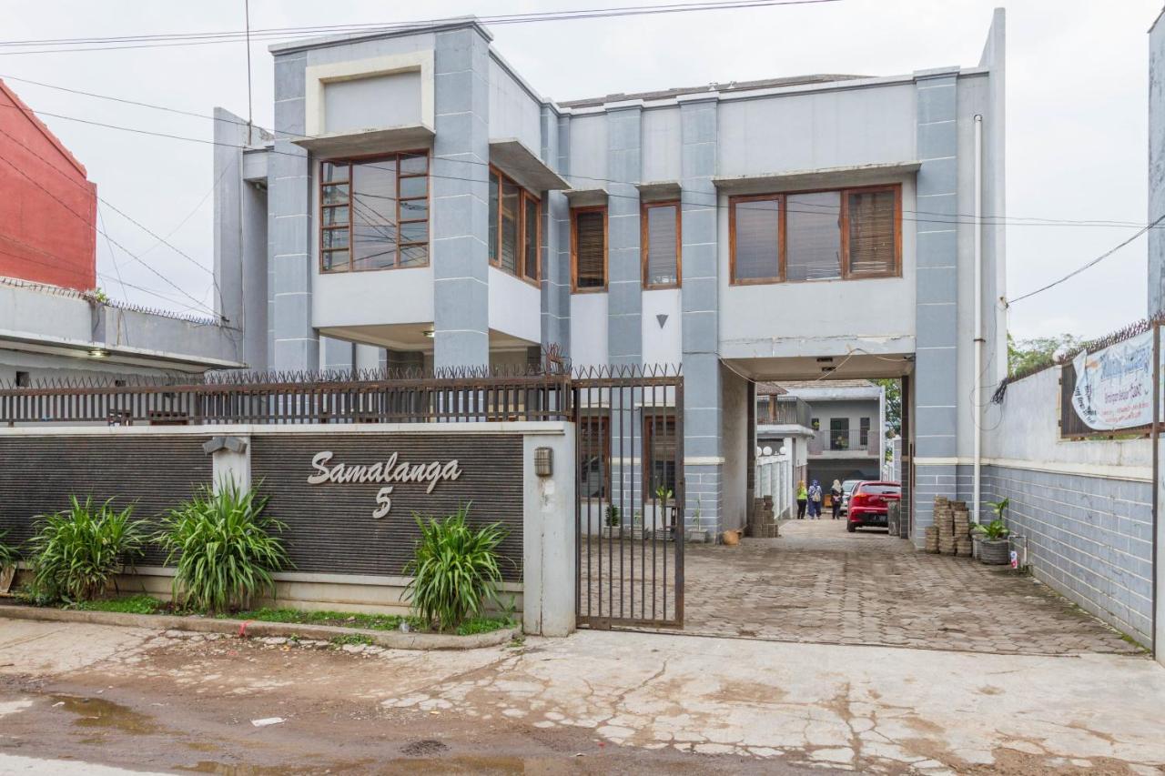 Hotel RedDoorz near Jatinangor Town Square Zewnętrze zdjęcie
