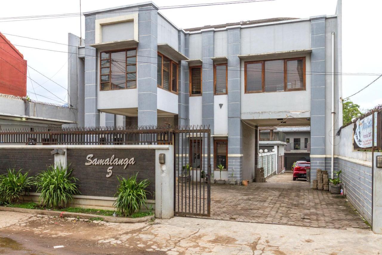 Hotel RedDoorz near Jatinangor Town Square Zewnętrze zdjęcie