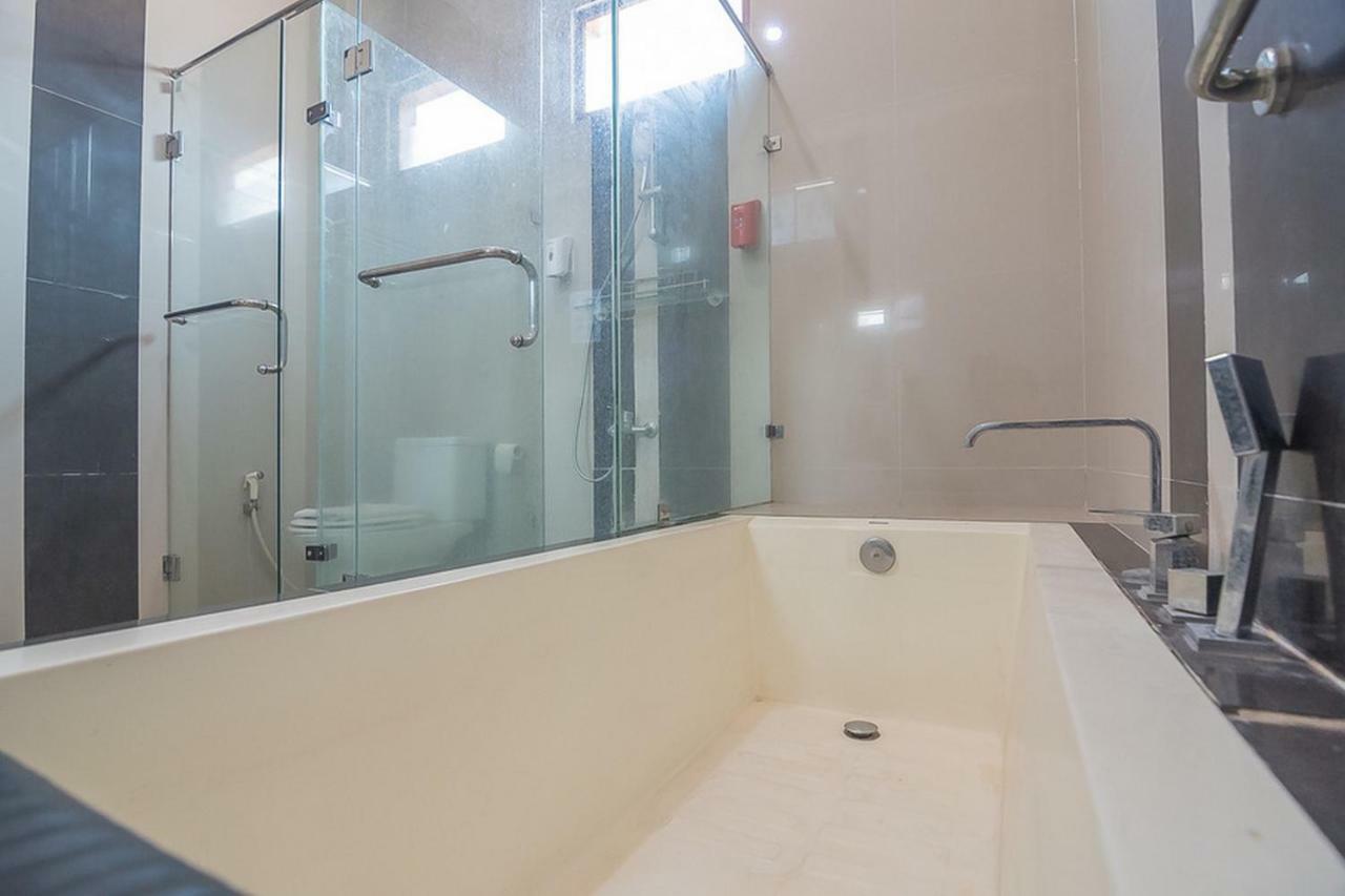 Hotel RedDoorz near Jatinangor Town Square Zewnętrze zdjęcie