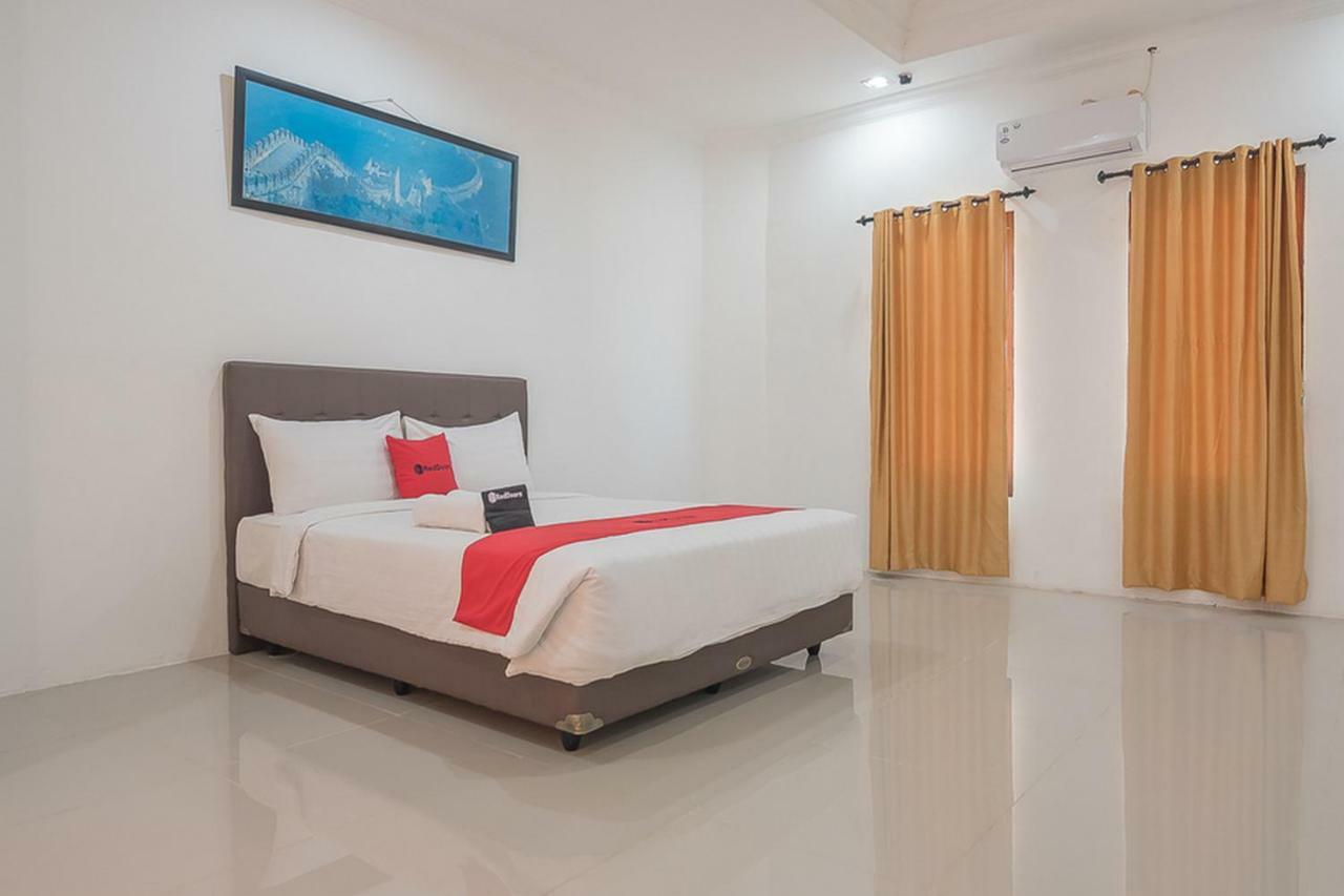 Hotel RedDoorz near Jatinangor Town Square Zewnętrze zdjęcie