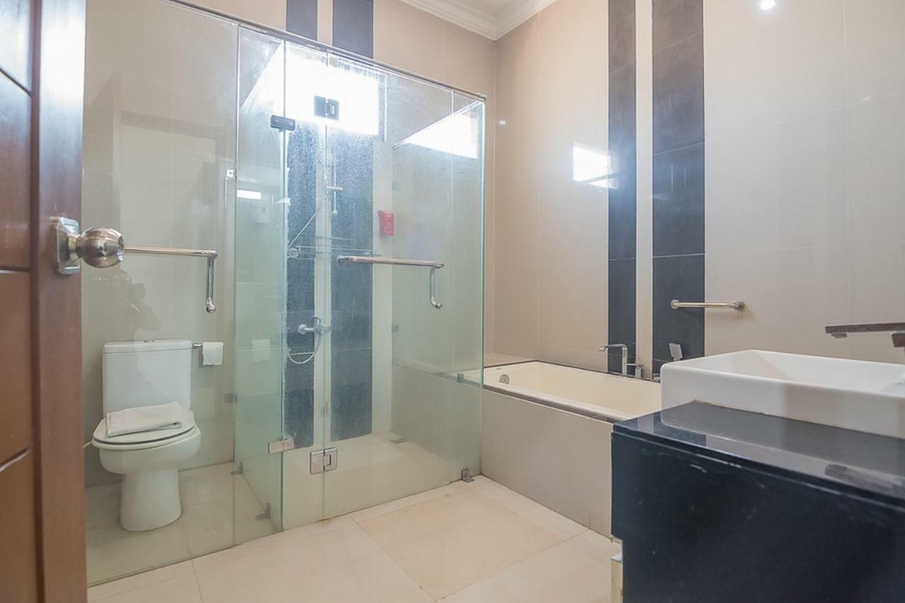 Hotel RedDoorz near Jatinangor Town Square Zewnętrze zdjęcie